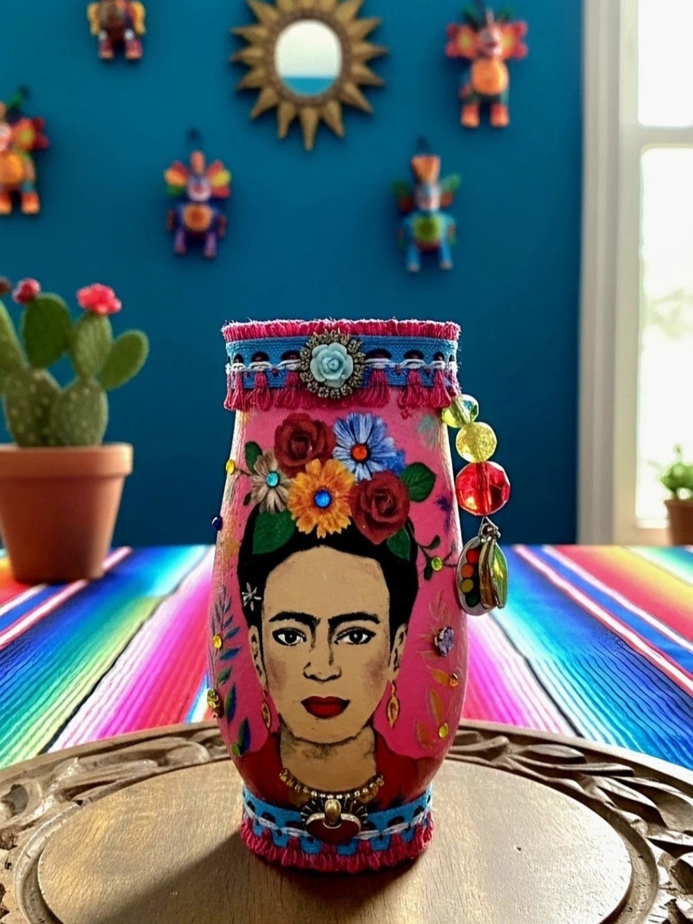 Handmade paper mâché Frida Kahlo small vase Mexican Folk Art 6.5"
